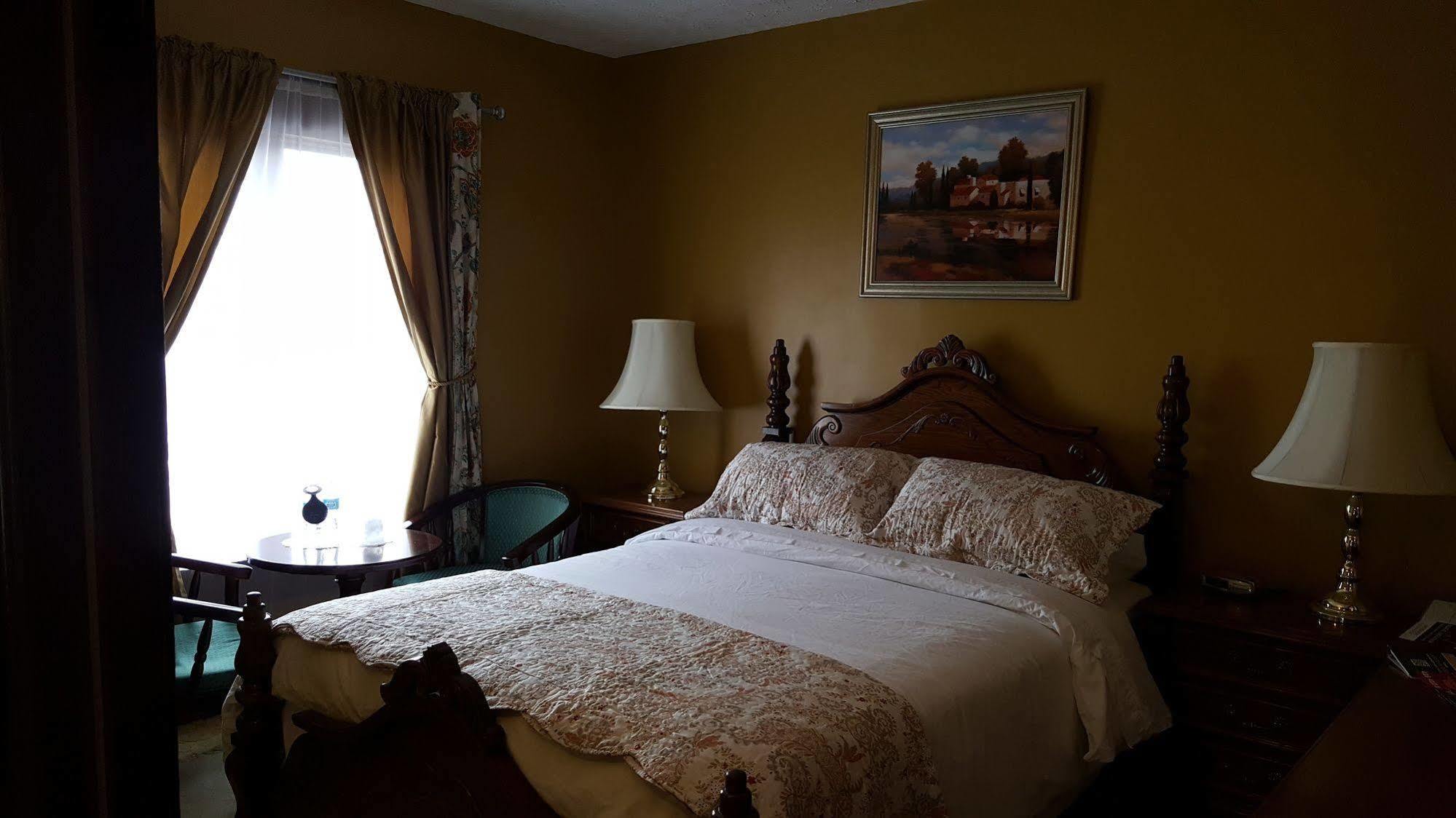 Li-Li Bed And Breakfast Niagara Falls Exteriör bild